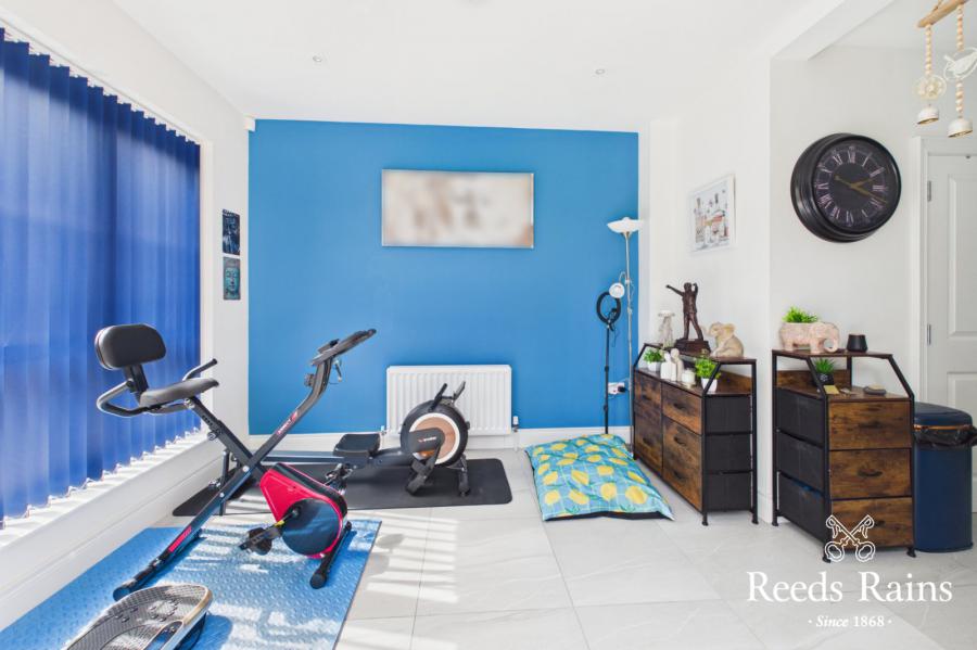 44 Helens Wood Green