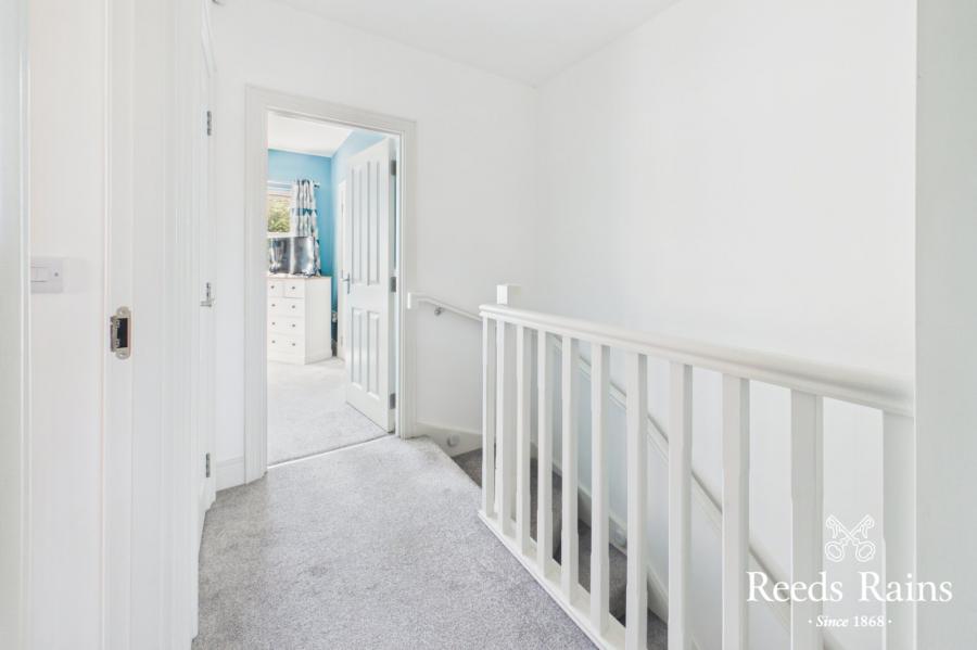 44 Helens Wood Green