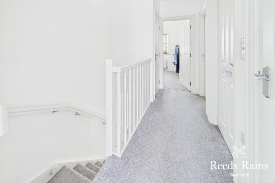 44 Helens Wood Green