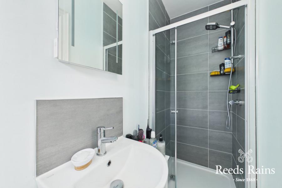 44 Helens Wood Green