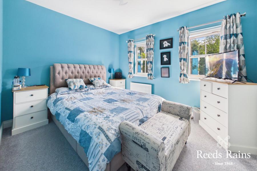 44 Helens Wood Green