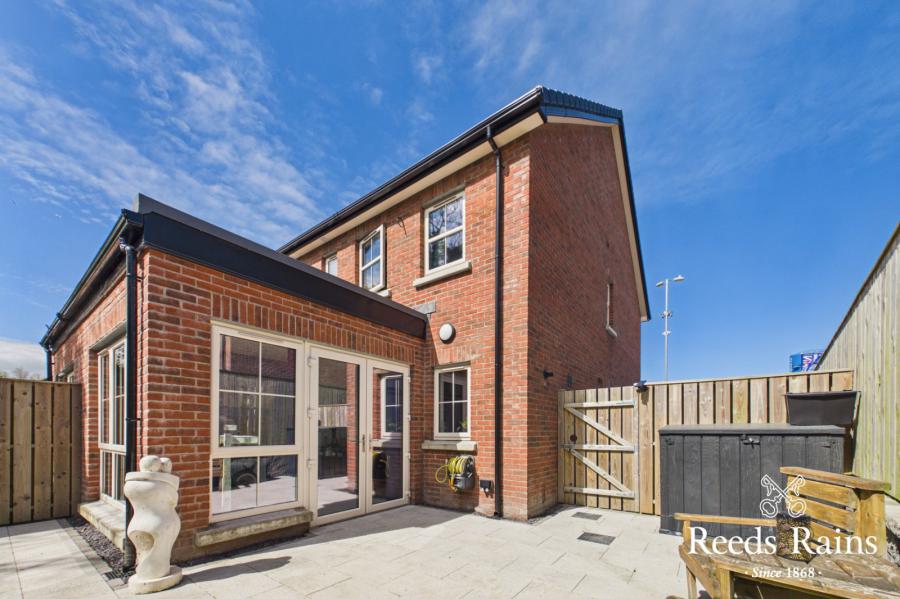 44 Helens Wood Green