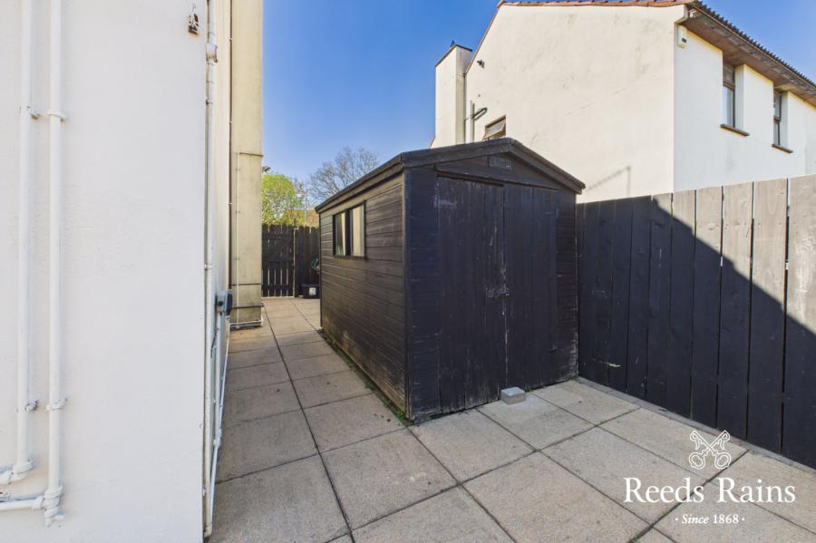 19 Brook Lane