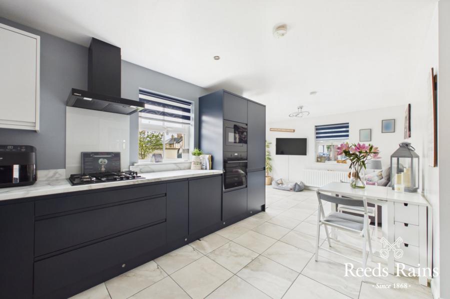 2 Bridgelea Park
