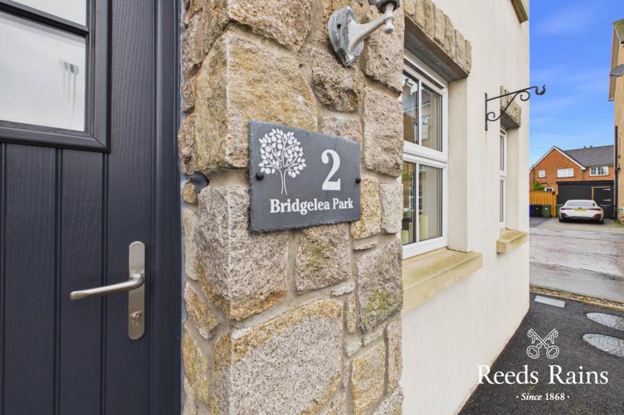 2 Bridgelea Park