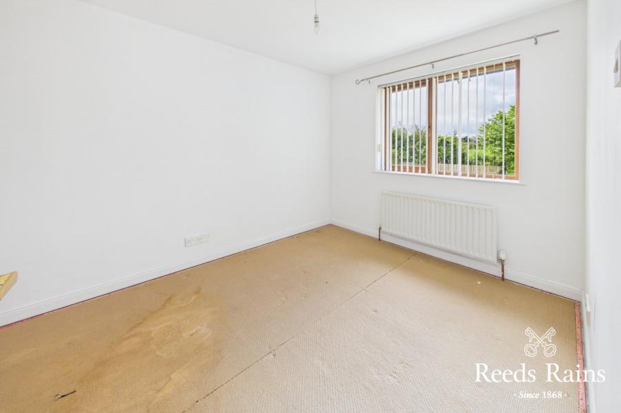 27 Stonebridge Gardens