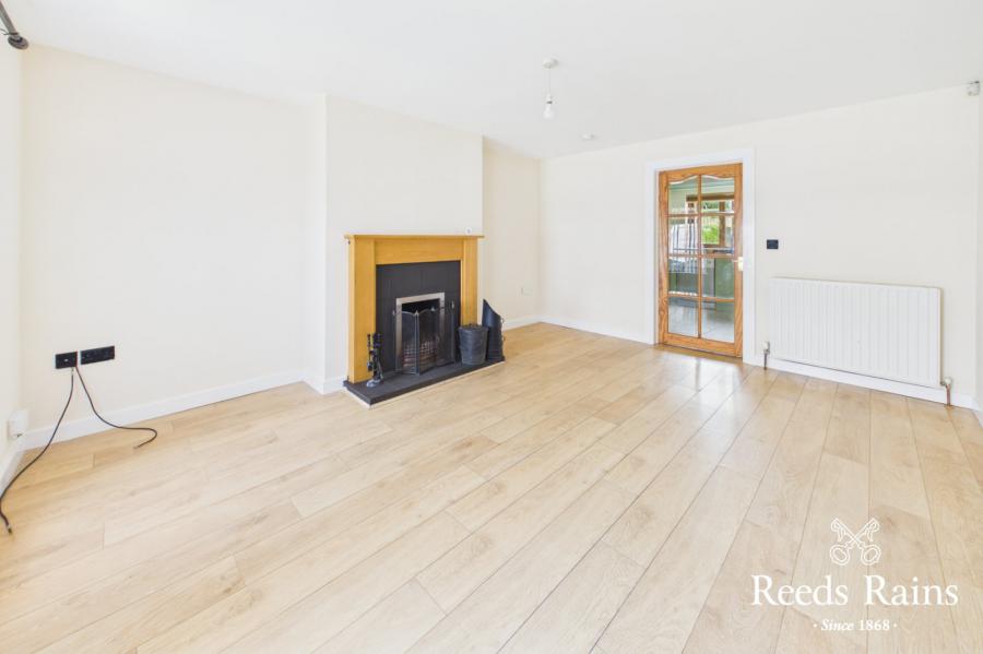 27 Stonebridge Gardens