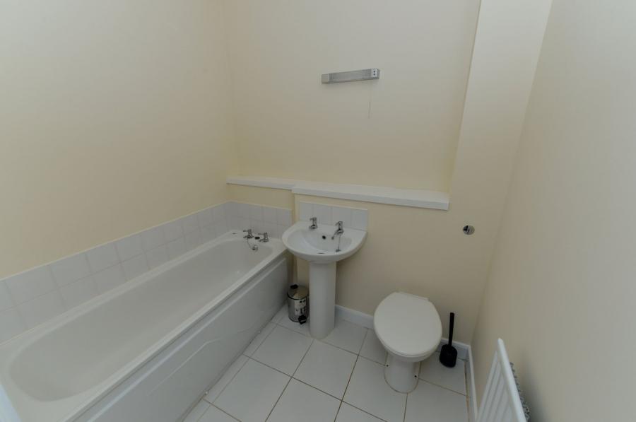 712 College Court Central, King Street