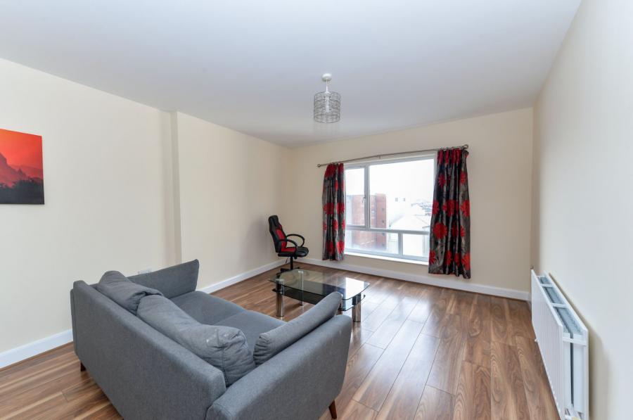 712 College Court Central, King Street