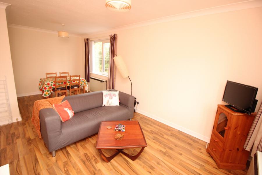 6 Ascot House, Windsor Avenue North