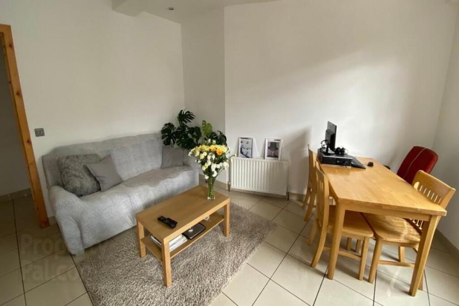 Apartment A, 1 Ashley Avenue