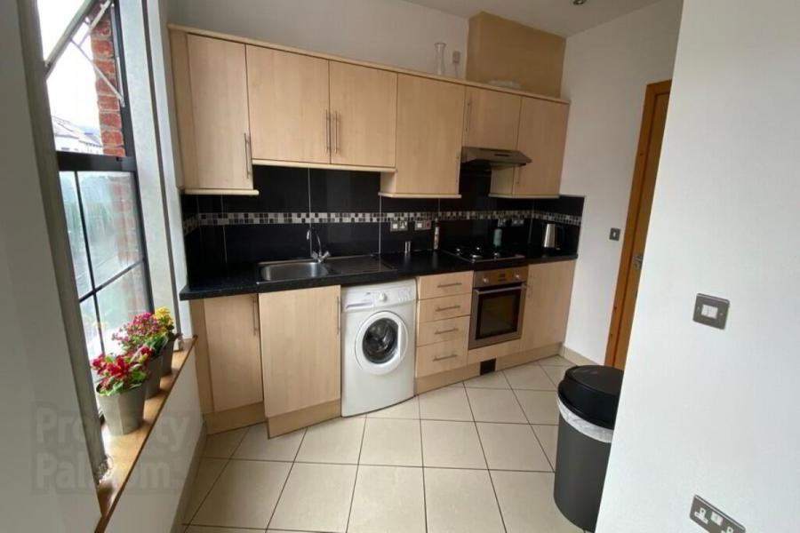 Apartment A, 1 Ashley Avenue