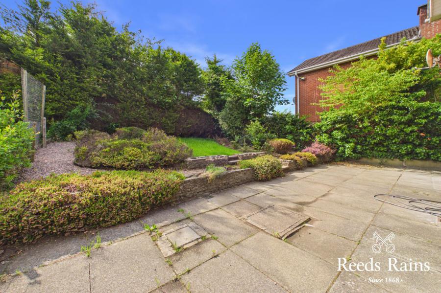 86 Trossachs Drive