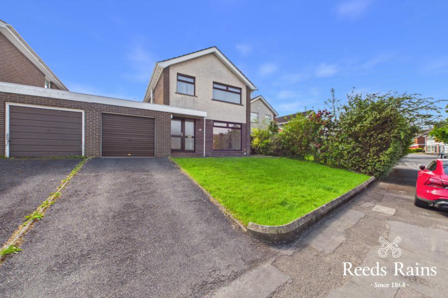86 Trossachs Drive