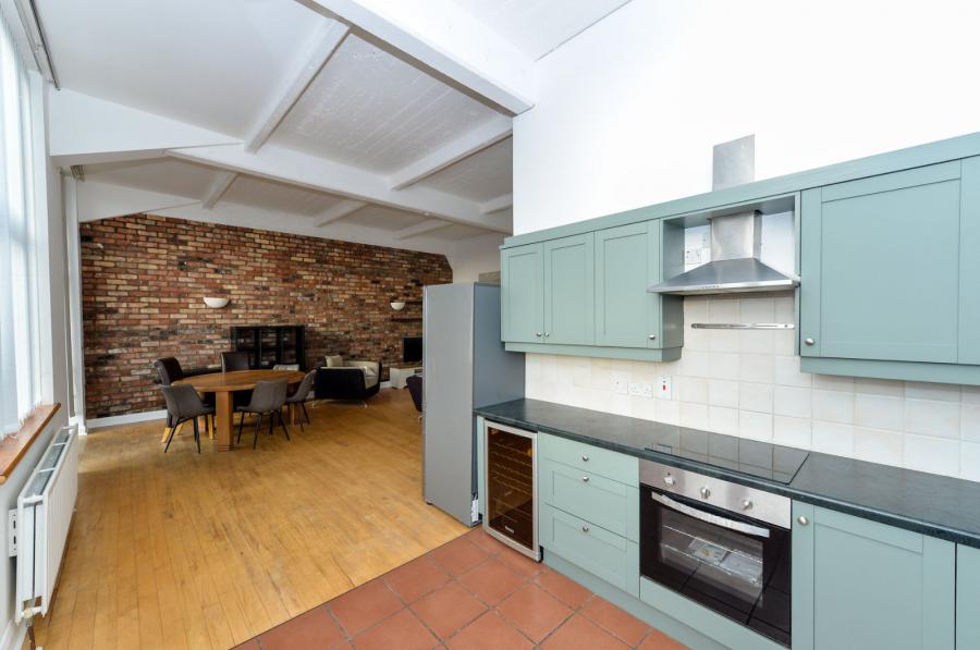 Apartment 205 Somerset Studios, Marcus Ward Street