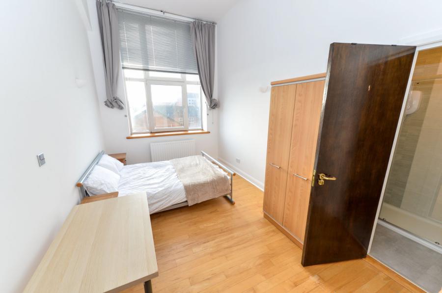 Apartment 205 Somerset Studios, Marcus Ward Street