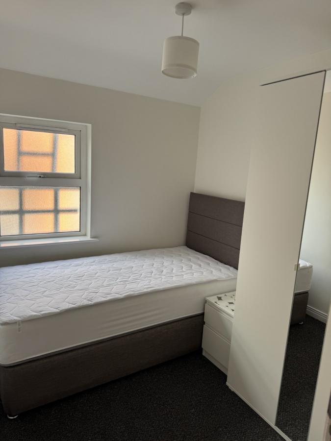 143b, Lisburn Road