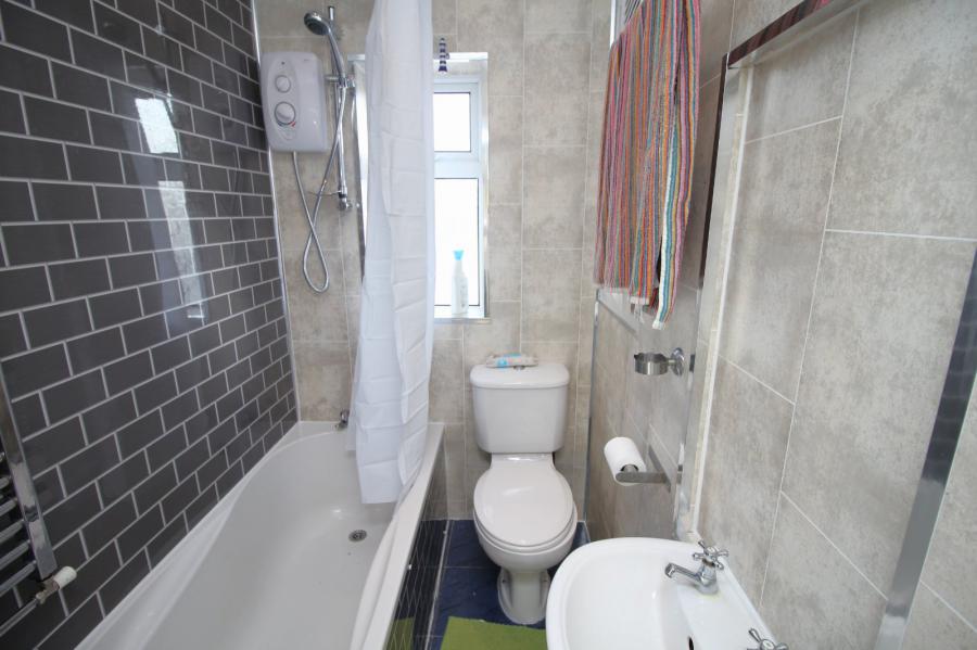 8 Chesham Gardens