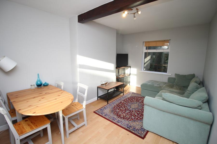 8 Chesham Gardens