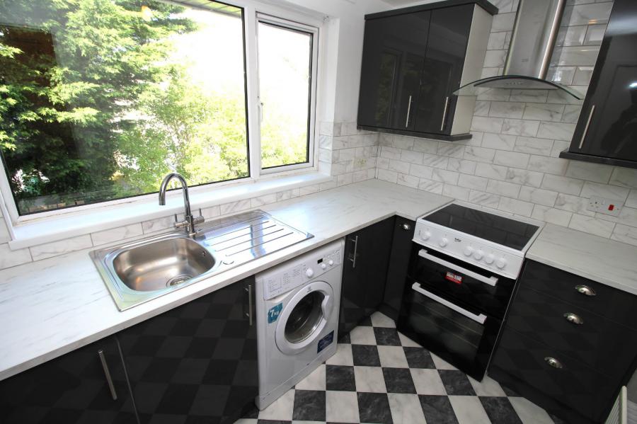 1A Strathearn Court