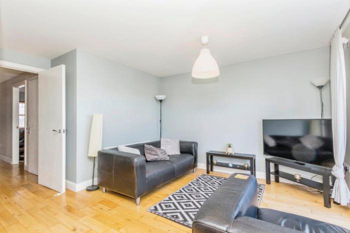 Apartment 805, College Court Central