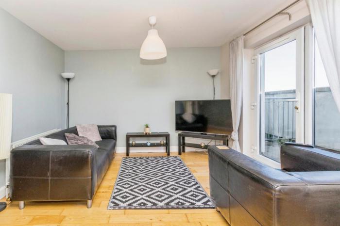 Apartment 805, College Court Central