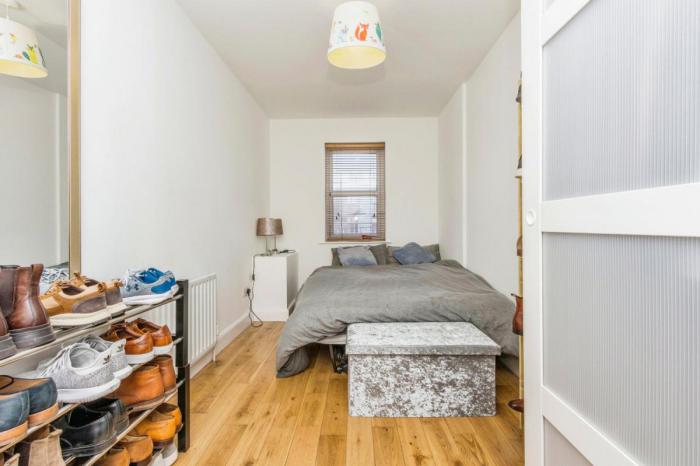 Apartment 805, College Court Central