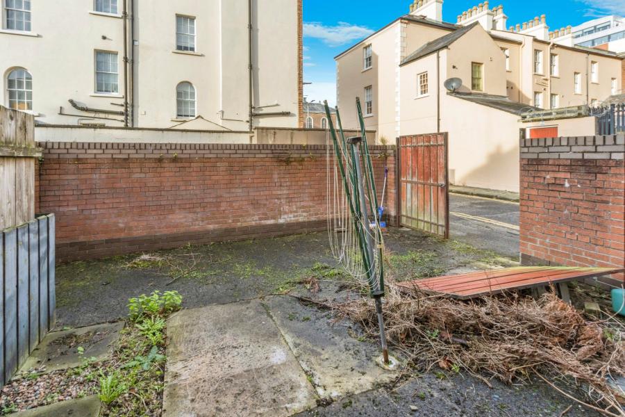 1 Catherine Street North 1 Catherine Street North