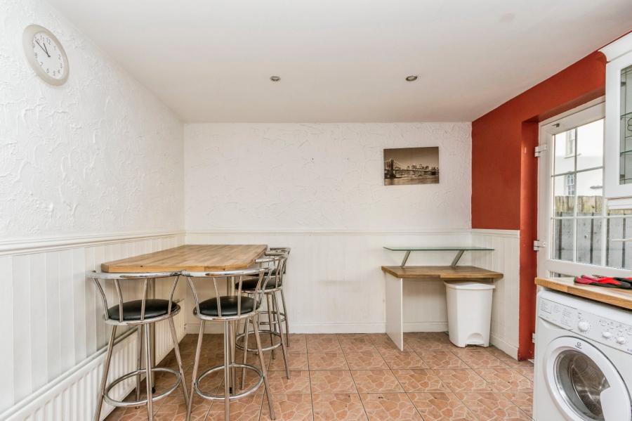 1 Catherine Street North 1 Catherine Street North