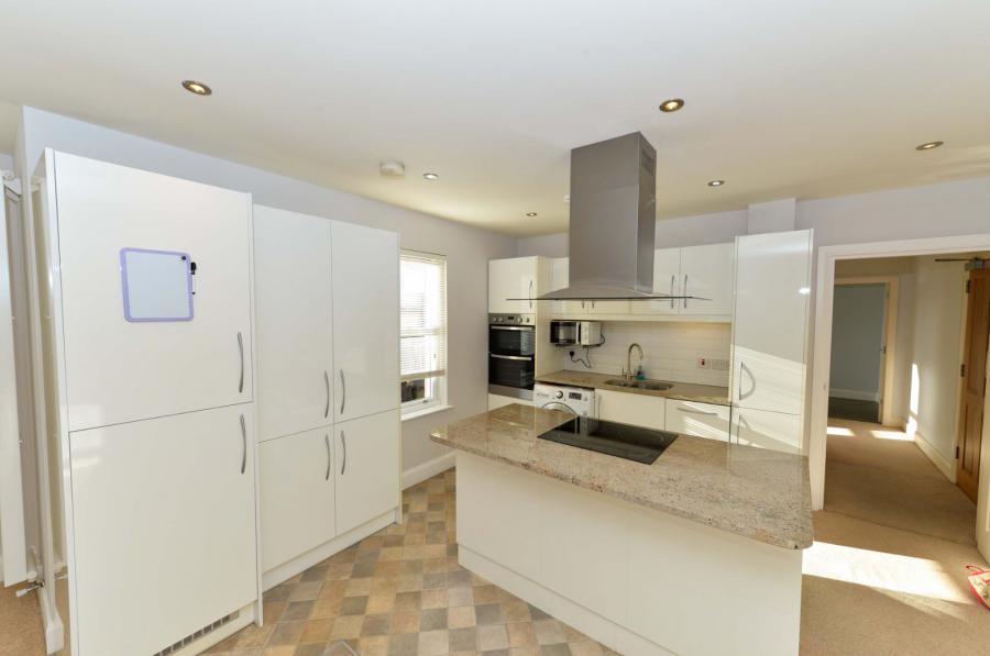 Apartment 40 Sandown Manor