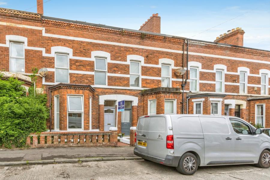 35 Haypark Avenue