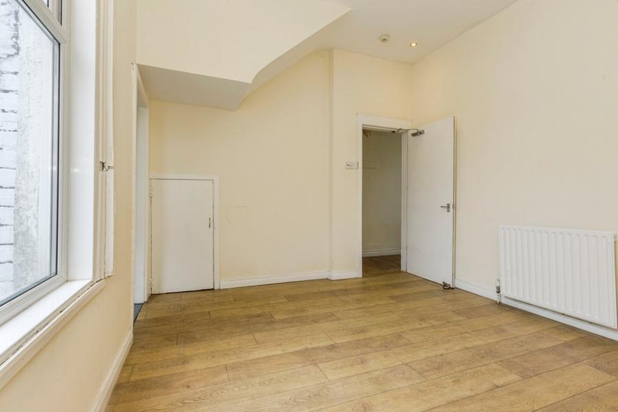35 Haypark Avenue