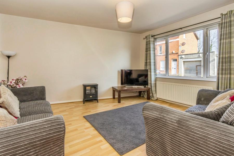 Hh, 139 Donegall Avenue