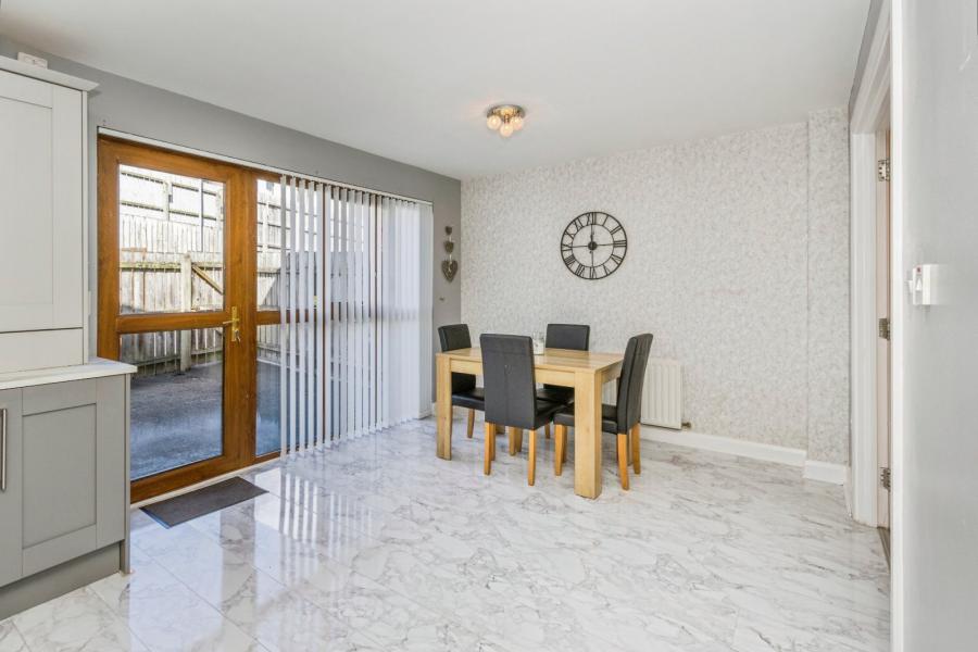 27 Heath Lodge Avenue