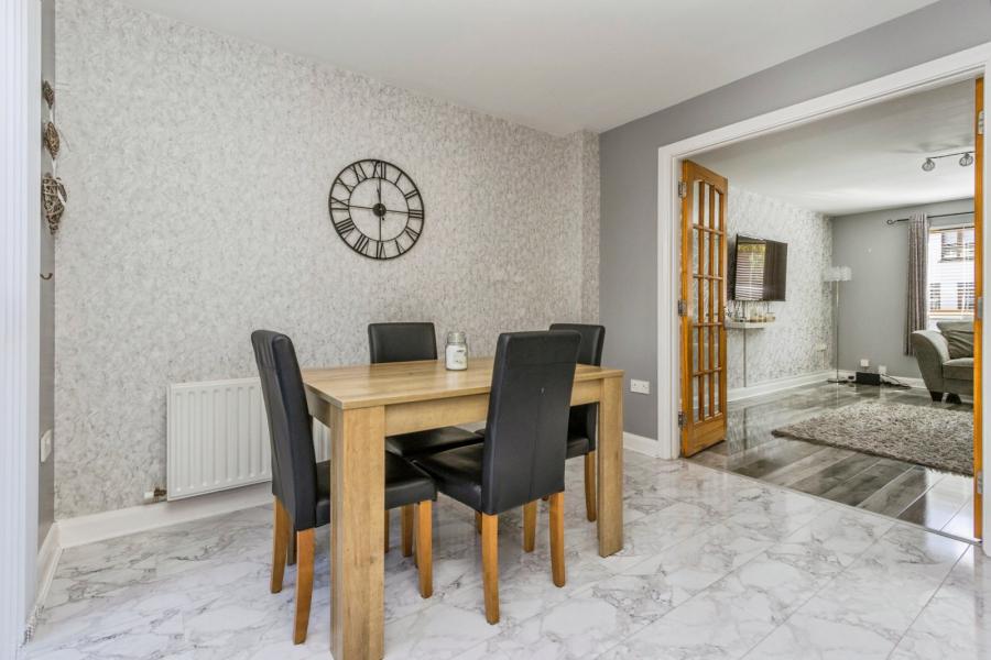 27 Heath Lodge Avenue