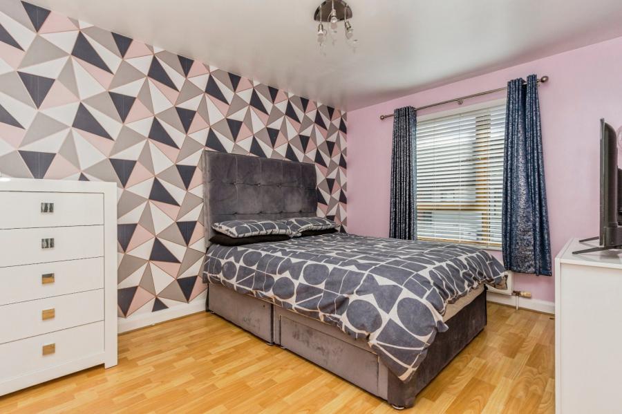 27 Heath Lodge Avenue