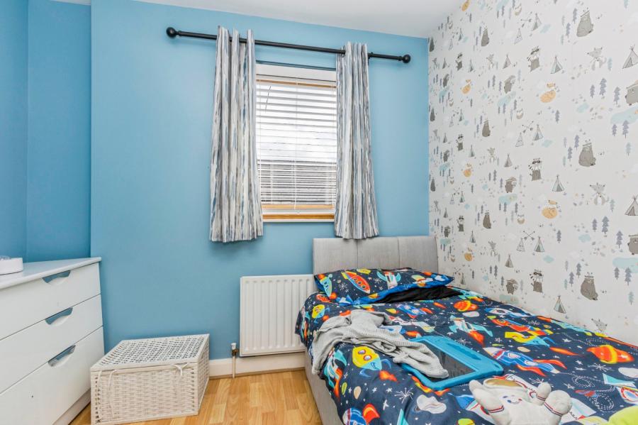 27 Heath Lodge Avenue