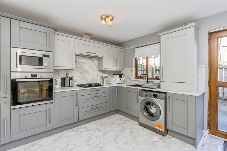 27 Heath Lodge Avenue