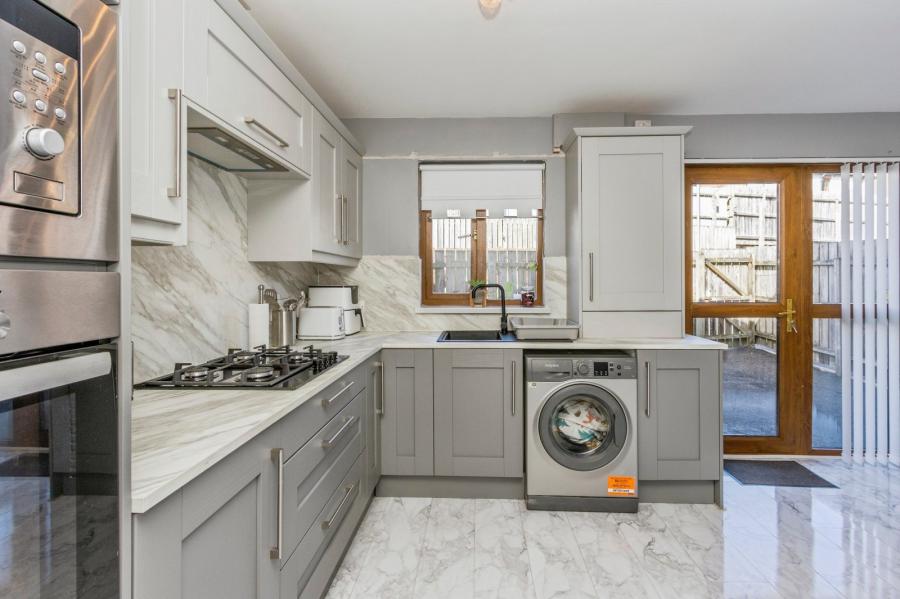 27 Heath Lodge Avenue