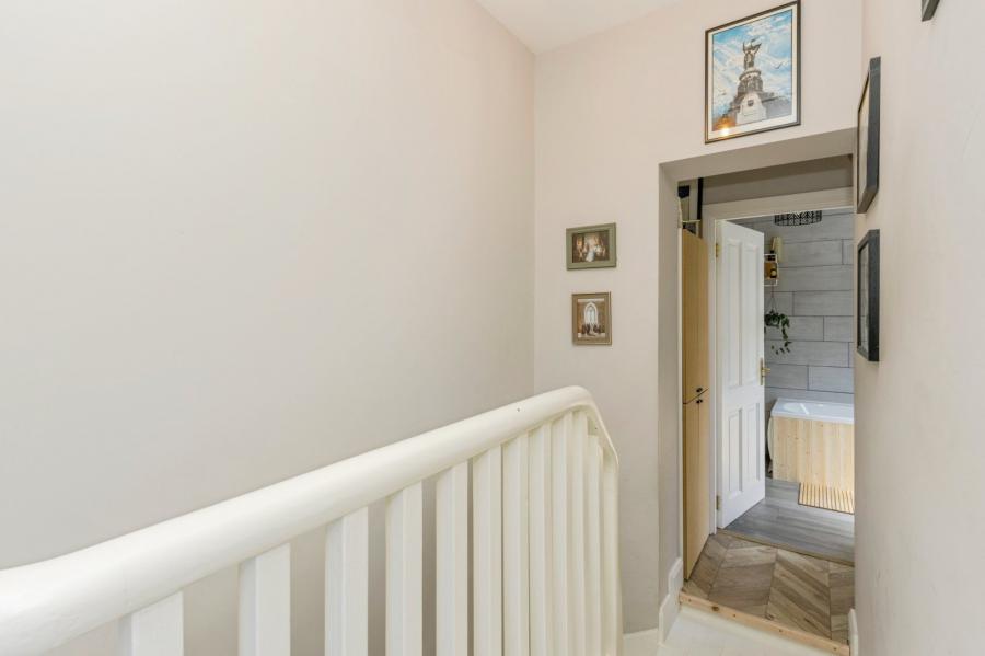 68 Rosebery Road
