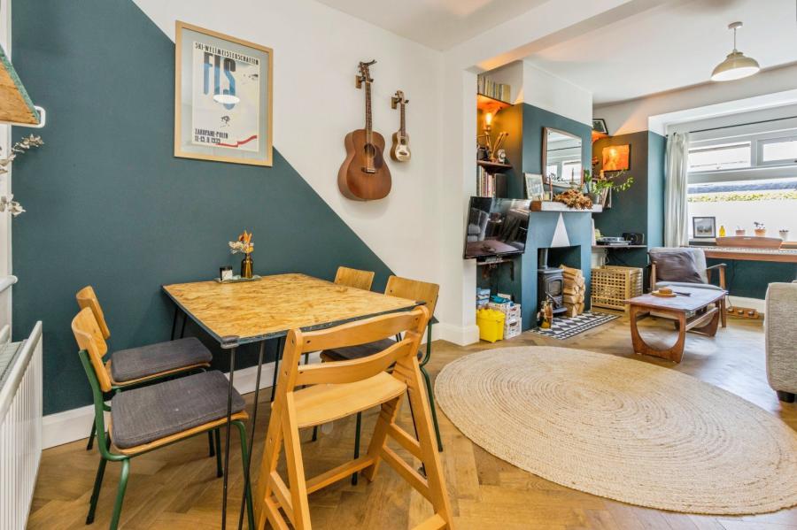 68 Rosebery Road