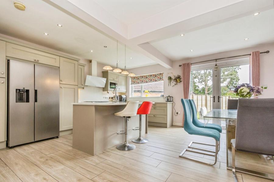 134 Glenholm Park