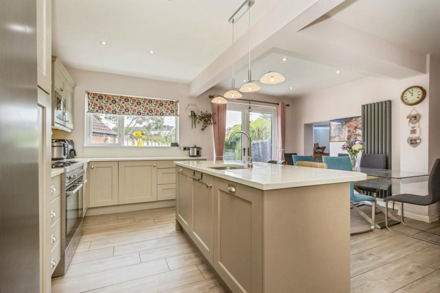 134 Glenholm Park