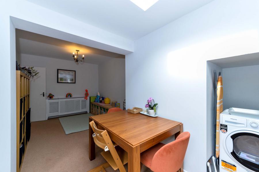 9 Beechgrove Rise