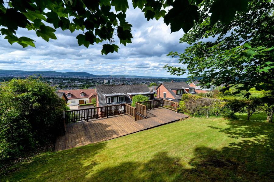 9 Beechgrove Rise
