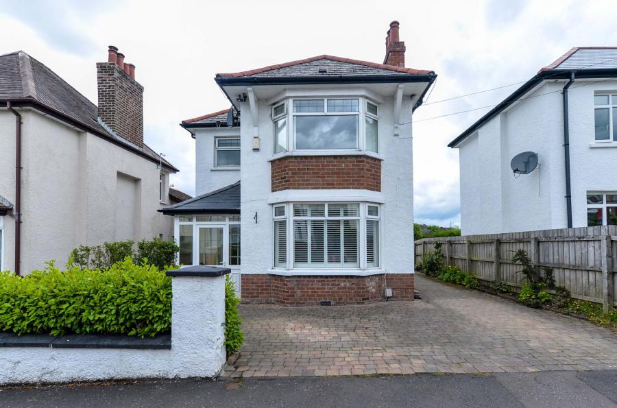 11 Thornhill Park