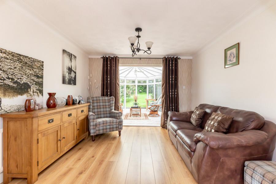 24 Crossgar Road East