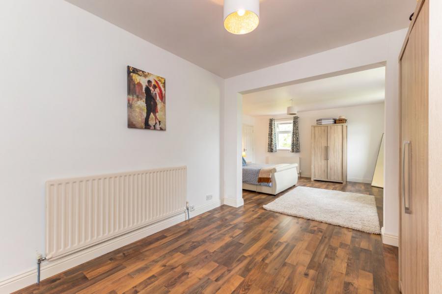 24 Crossgar Road East