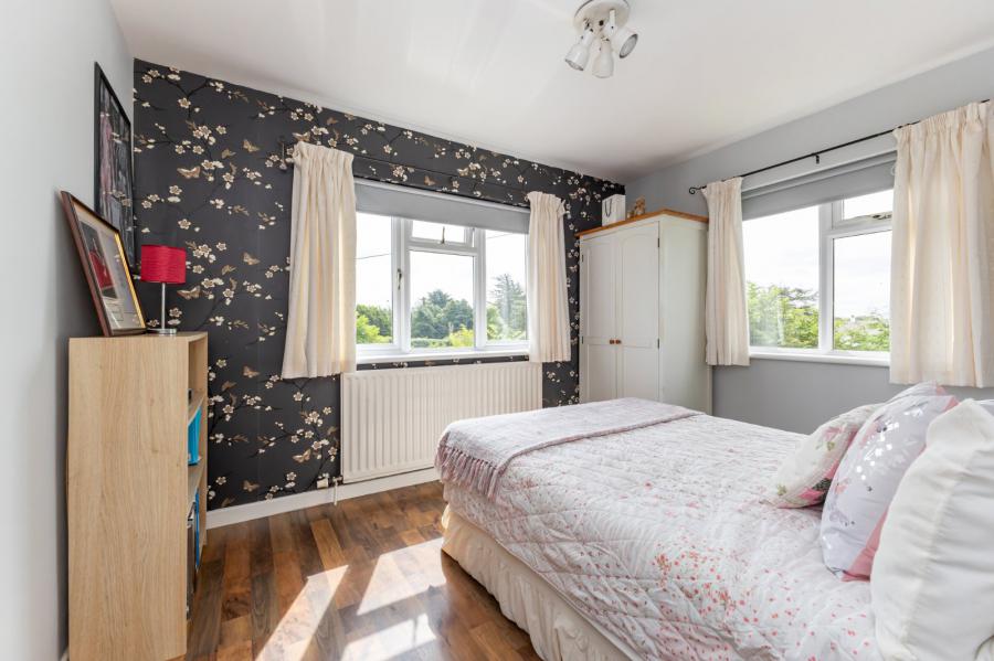24 Crossgar Road East