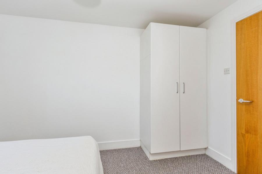 Apartment 7 South Studios, Tates Avenue